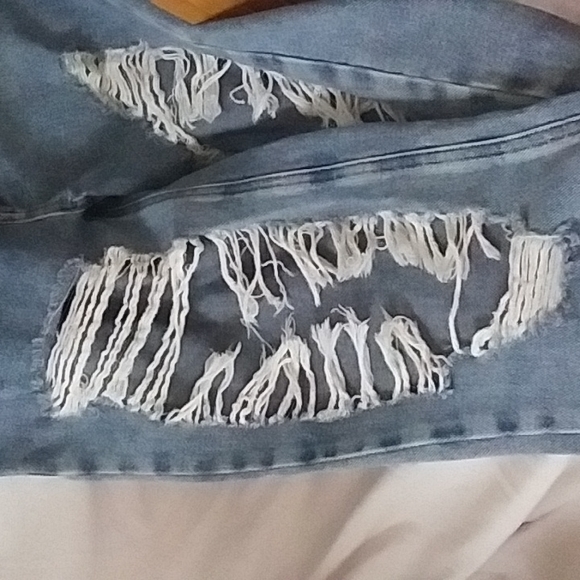 Pacsun Ultra High Rise Slim Destroyed - Picture 15 of 15